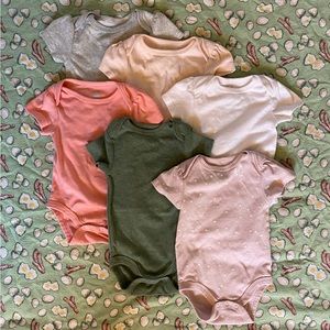 Lot of 6 onesies, size 3-6 month, Cloud Island, baby girl